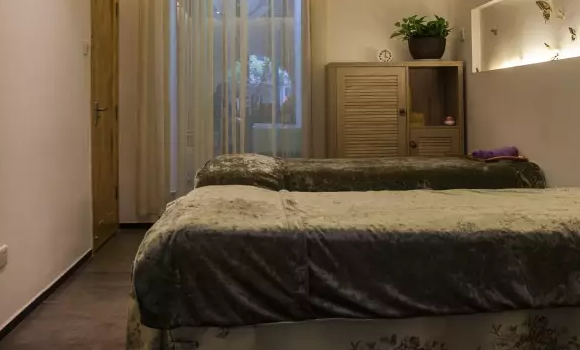 �ό��b�޹�˾