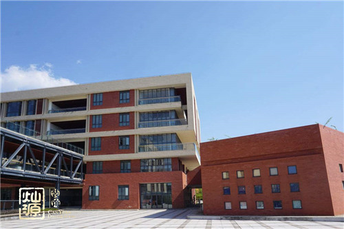 �ό������W(xu��)У�b��