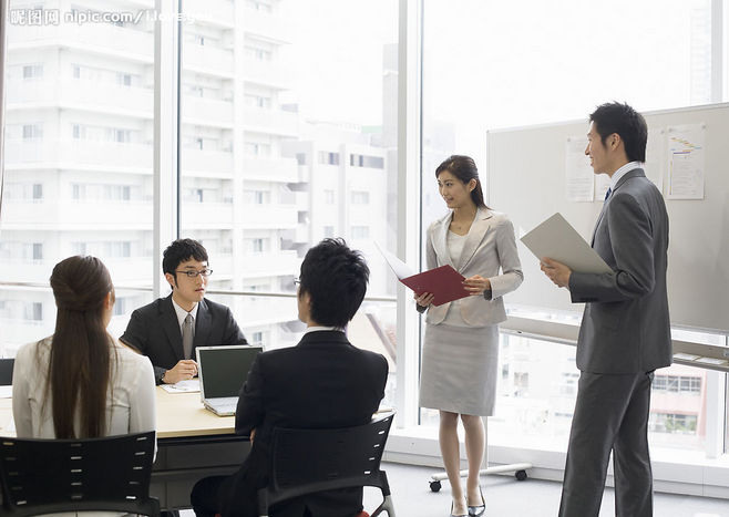 �ό��b���ʮ����˾���]